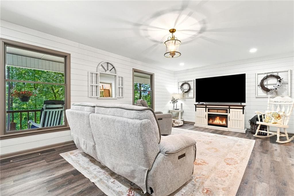4 bedroom, 5 bathroom, 4,012 sq ft single family residence for sale at 290 Sharptop Ridge Road, Jasper, GA 30143 — photo 3