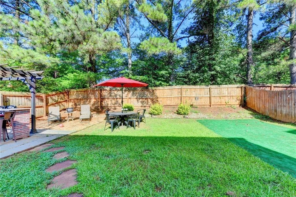 3 bedroom, 3 bathroom, 2,273 sq ft single family residence under contract at 270 Hulan Way, Lawrenceville, GA 30044 — photo 3