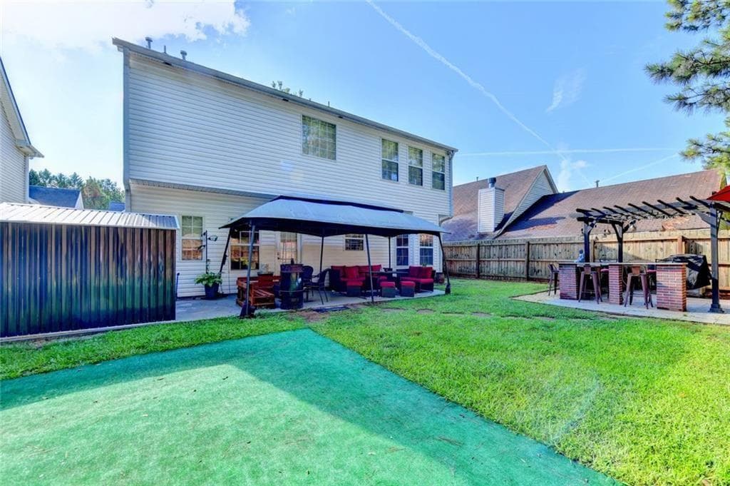 3 bedroom, 3 bathroom, 2,273 sq ft single family residence under contract at 270 Hulan Way, Lawrenceville, GA 30044 — photo 8