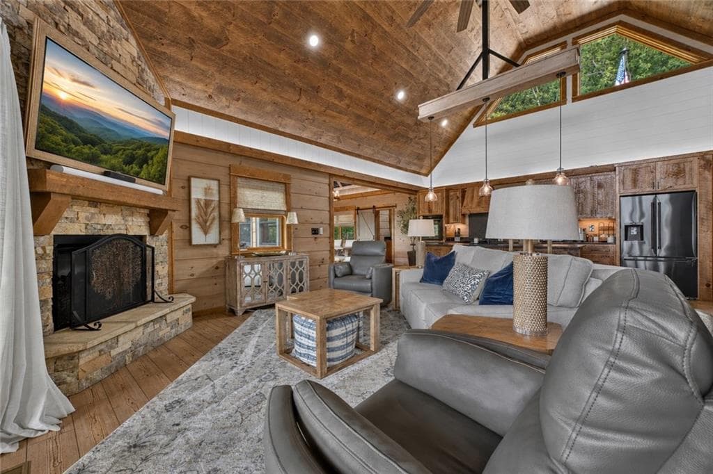 3 bedroom, 5 bathroom, 3,540 sq ft single family residence for sale at 401 Kittatinny Drive, Mineral Bluff, GA 30559 — photo 7