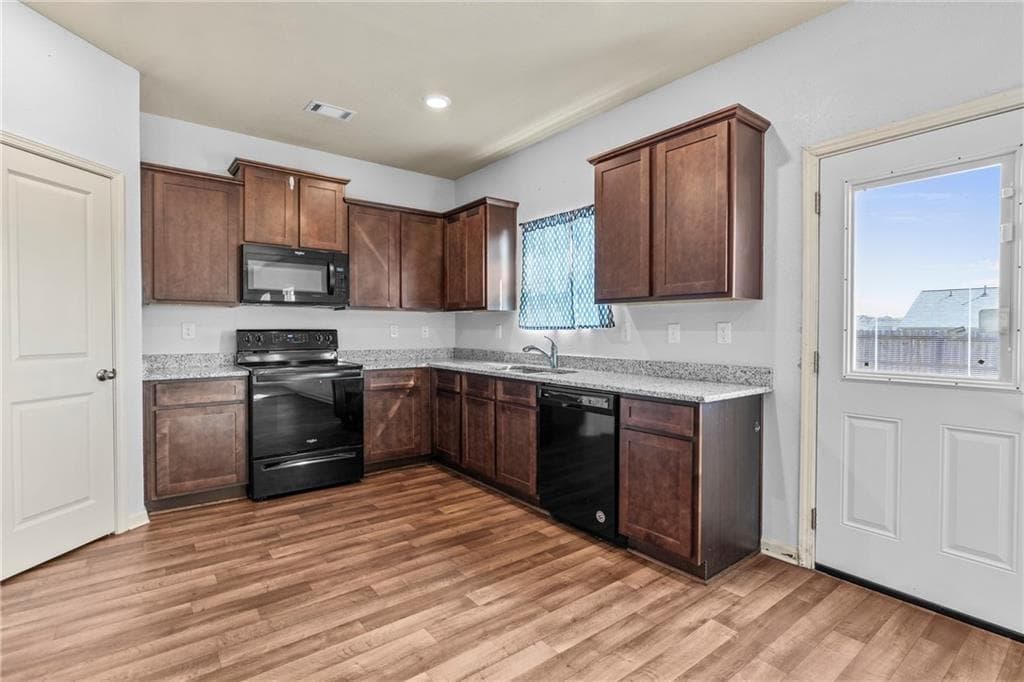 4 bedroom, 3 bathroom, 1,837 sq ft single family residence for sale at 337 Darling Lane, Pendergrass, GA 30567 — photo 5