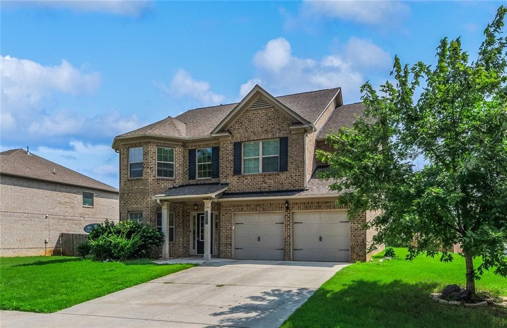5 bedroom, 3 bathroom, 3,289 sq ft single family residence for rent at 419 Live Oak Pass, Loganville, GA 30052 for $2,495 a month — photo 2