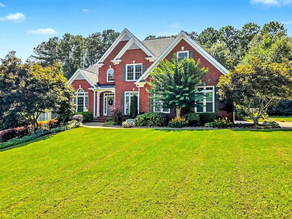 5 bedroom, 4 bathroom, 4,225 sq ft single family residence for sale at 2671 Corinault Way, Acworth, GA 30101 — photo 1 of 41