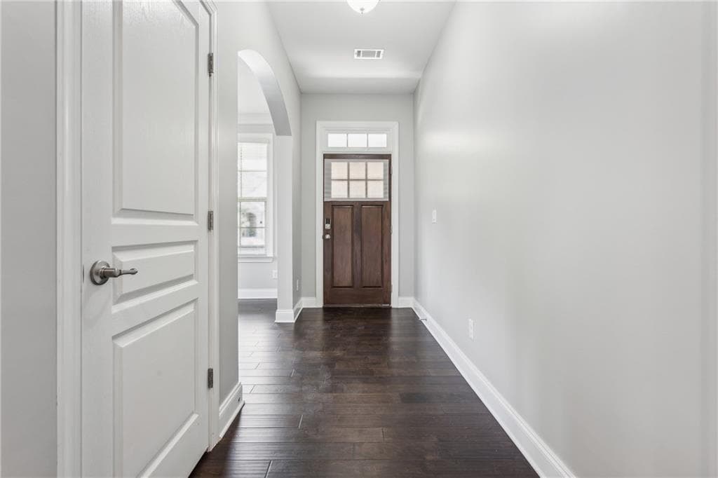4 bedroom, 5 bathroom, 3,347 sq ft single family residence for rent at 2040 Secretariat Gait Way, Suwanee, GA 30024 for $4,250 a month — photo 3