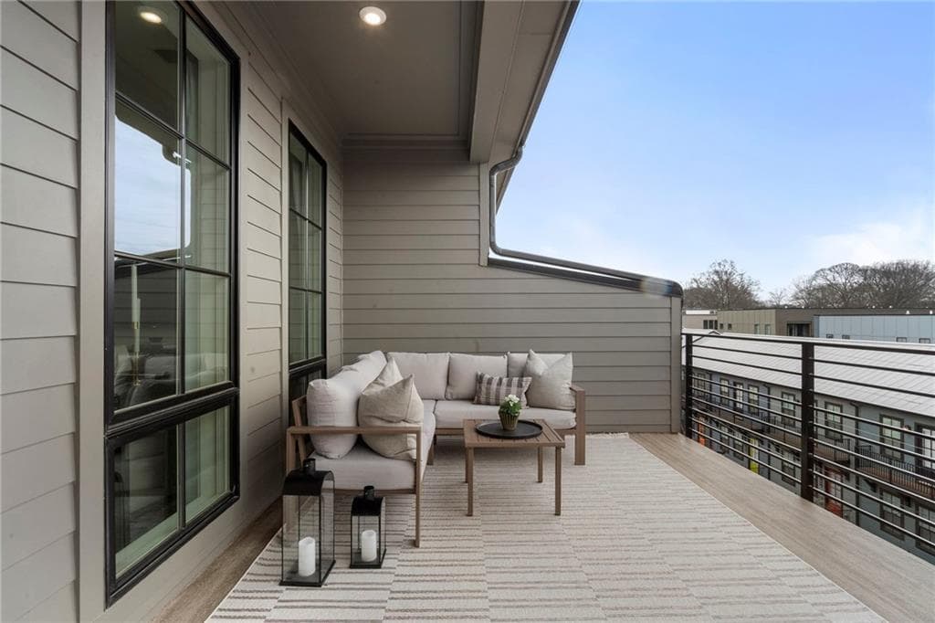 2 bedroom, 2 bathroom, 1,371 sq ft condominium for sale at 919 Hughley Circle SE 72, Atlanta, GA 30316 — photo 4