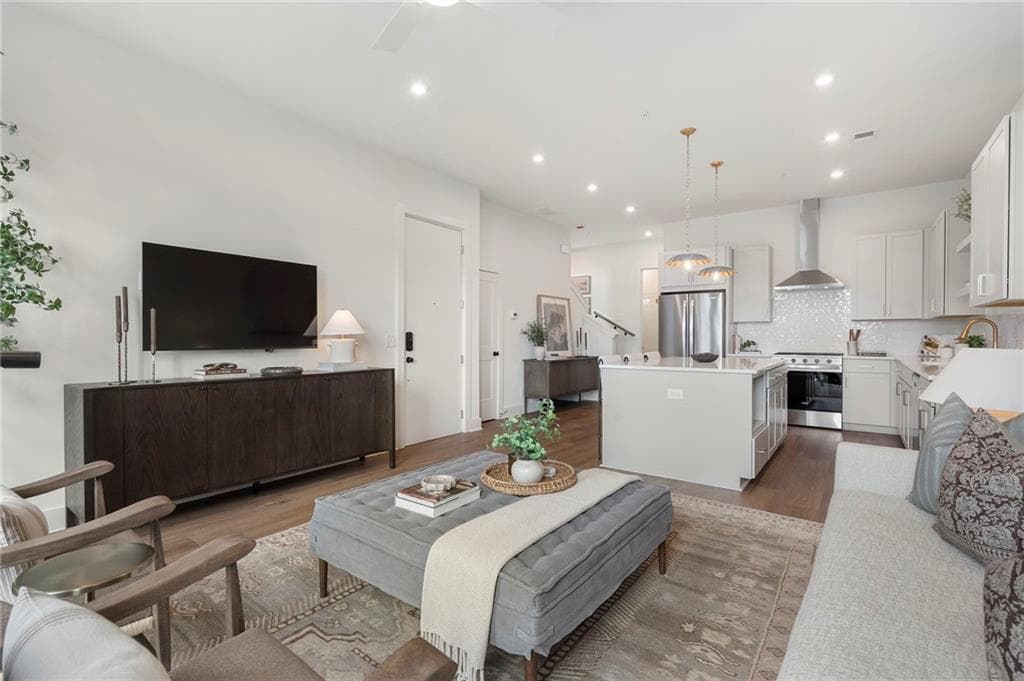 2 bedroom, 2 bathroom, 1,371 sq ft condominium for sale at 919 Hughley Circle SE 72, Atlanta, GA 30316 — photo 5