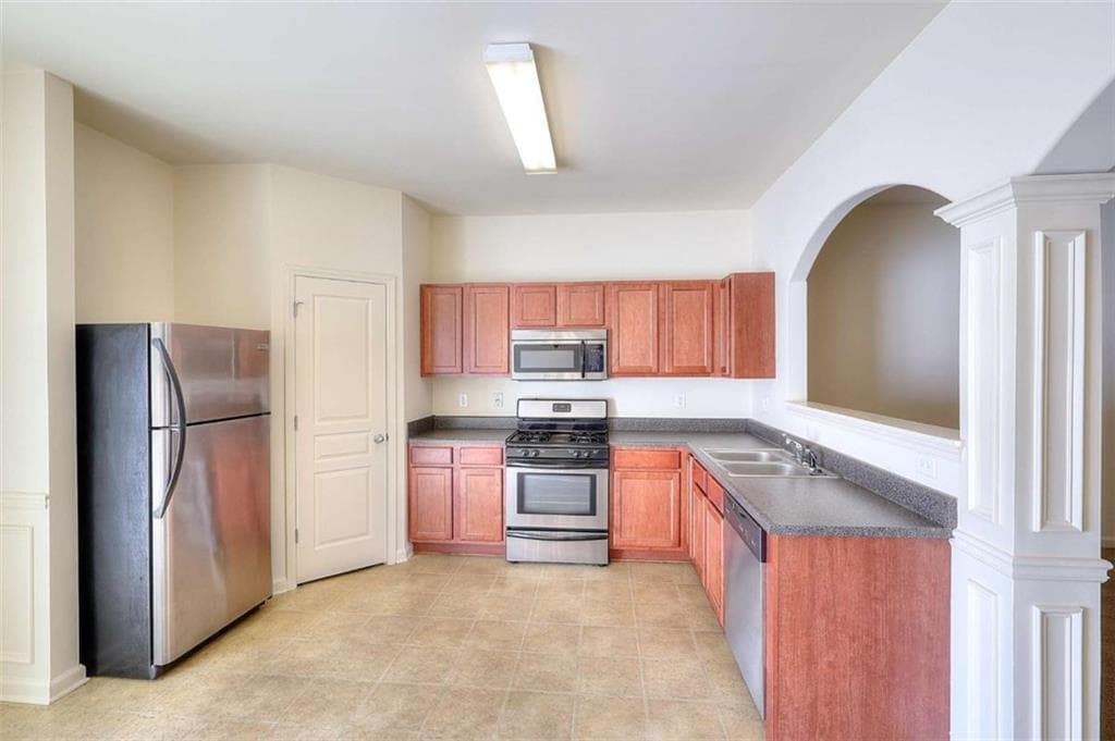3 bedroom, 3 bathroom, 1,616 sq ft townhouse for rent at 2658 Avanti Way, Decatur, GA 30035 for $1,800 a month — photo 2