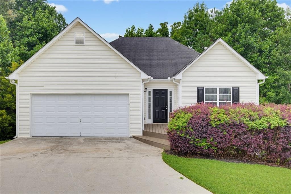 3 bedroom, 2 bathroom, 1,374 sq ft single family residence under contract at 317 St Charles Avenue, Dallas, GA 30157