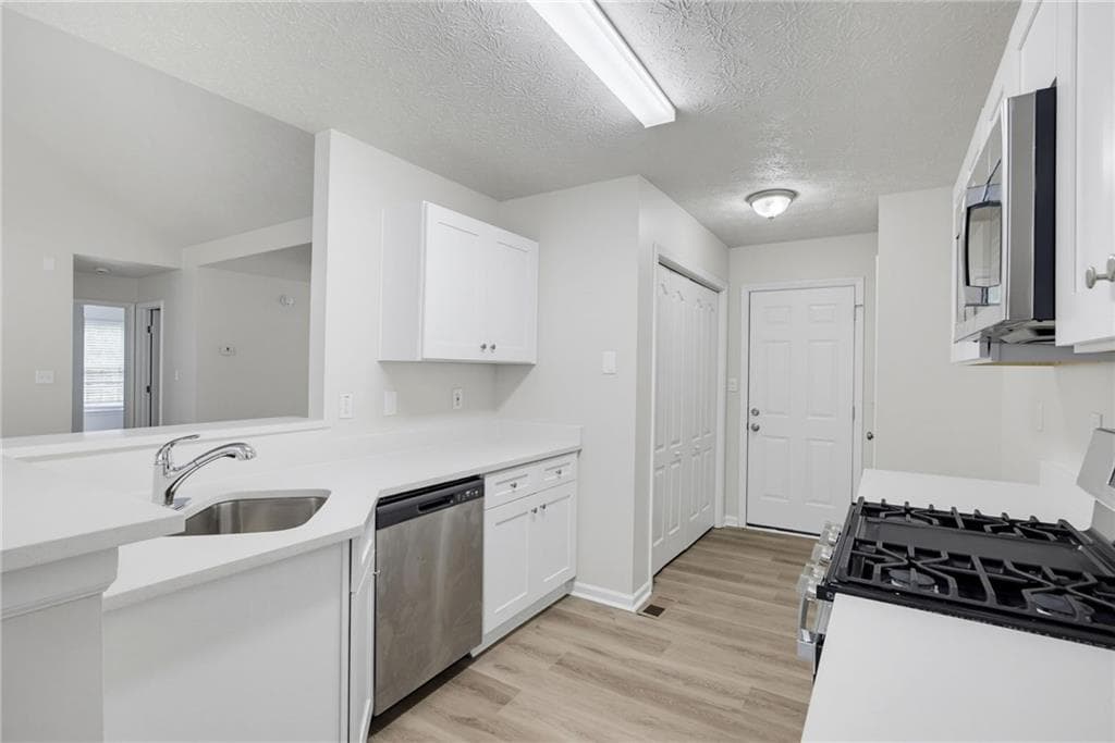 3 bedroom, 2 bathroom, 1,374 sq ft single family residence under contract at 317 St Charles Avenue, Dallas, GA 30157 — photo 8
