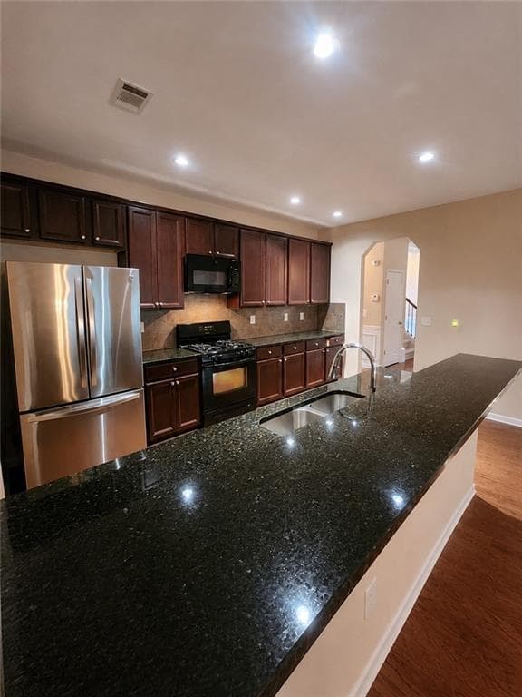 5 bedroom, 6 bathroom, 3,799 sq ft single family residence for rent at 3860 Kittery Point, Snellville, GA 30039 for $2,895 a month — photo 3
