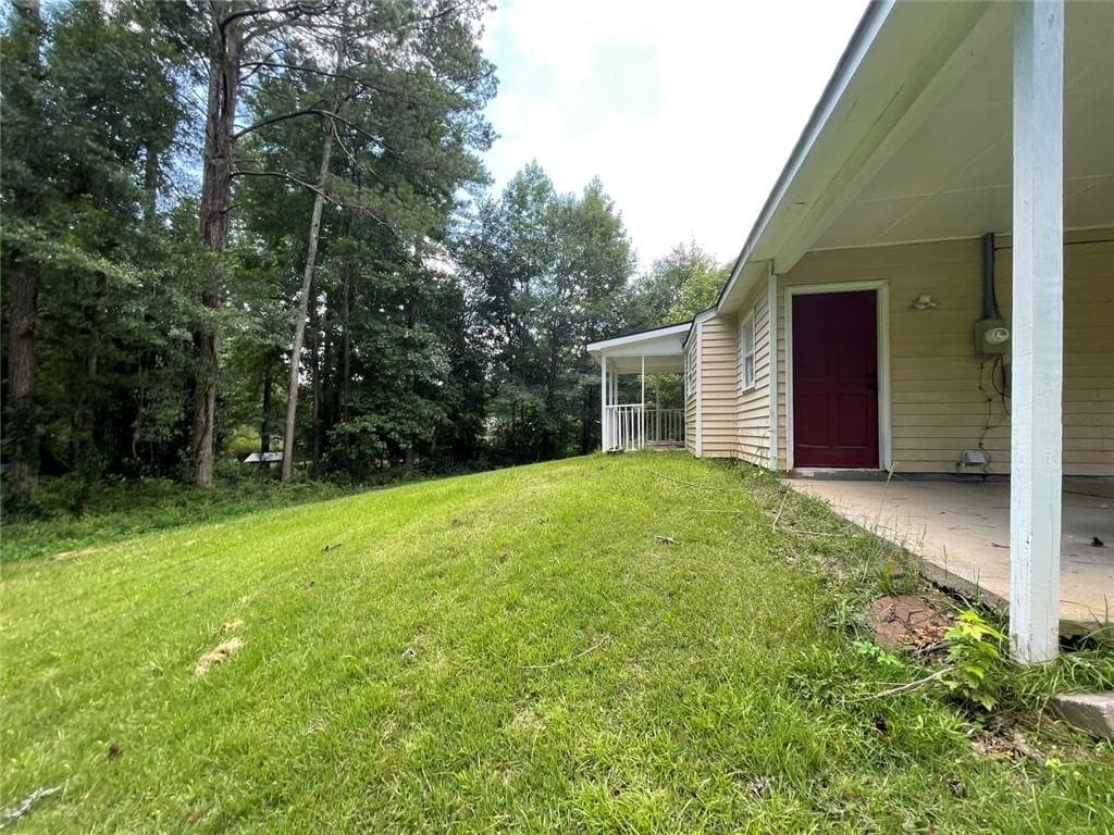3 bedroom, 2 bathroom, 1,164 sq ft single family residence under contract at 200 Glover Circle, Newnan, GA 30263 — photo 4