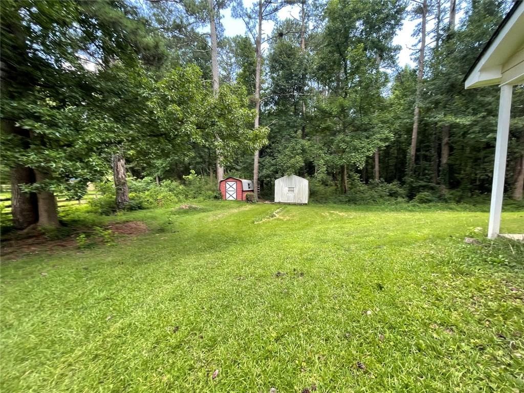 3 bedroom, 2 bathroom, 1,164 sq ft single family residence under contract at 200 Glover Circle, Newnan, GA 30263 — photo 5