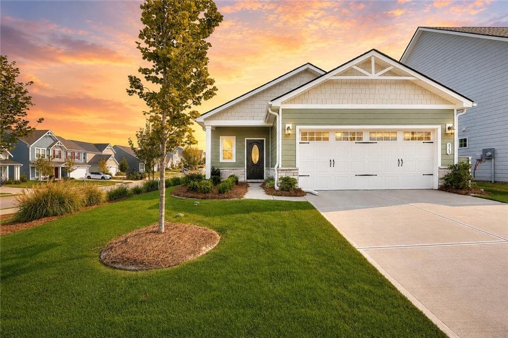 3 bedroom, 2 bathroom, 1,420 sq ft single family residence for sale at 313 Moosehead Trail, Hoschton, GA 30548 — photo 1 of 31