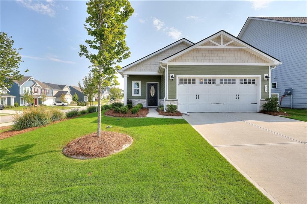 3 bedroom, 2 bathroom, 1,420 sq ft single family residence for sale at 313 Moosehead Trail, Hoschton, GA 30548 — photo 2