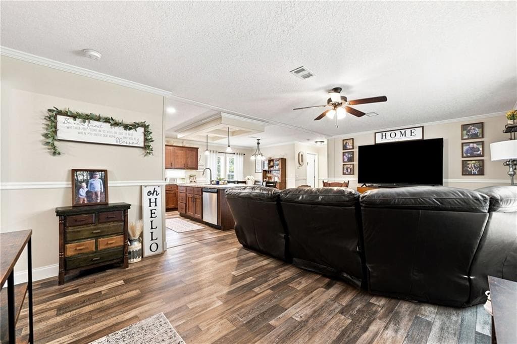 3 bedroom, 2 bathroom, 1,568 sq ft single family residence for sale at 82 Gregory Drive, Jasper, GA 30143 — photo 6