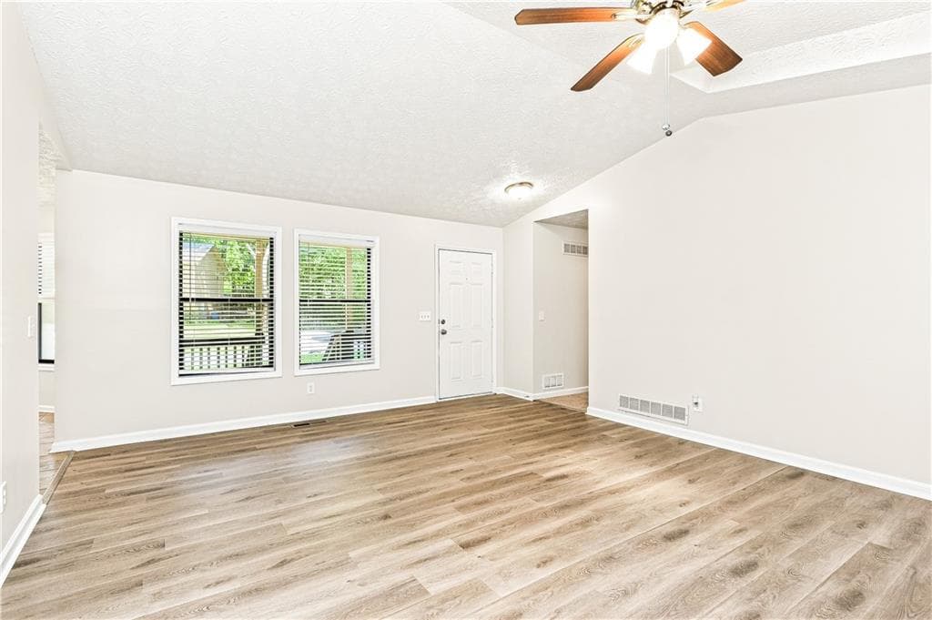 3 bedroom, 2 bathroom, 1,934 sq ft single family residence for sale at 5561 Deerfield Place, Kennesaw, GA 30144 — photo 3