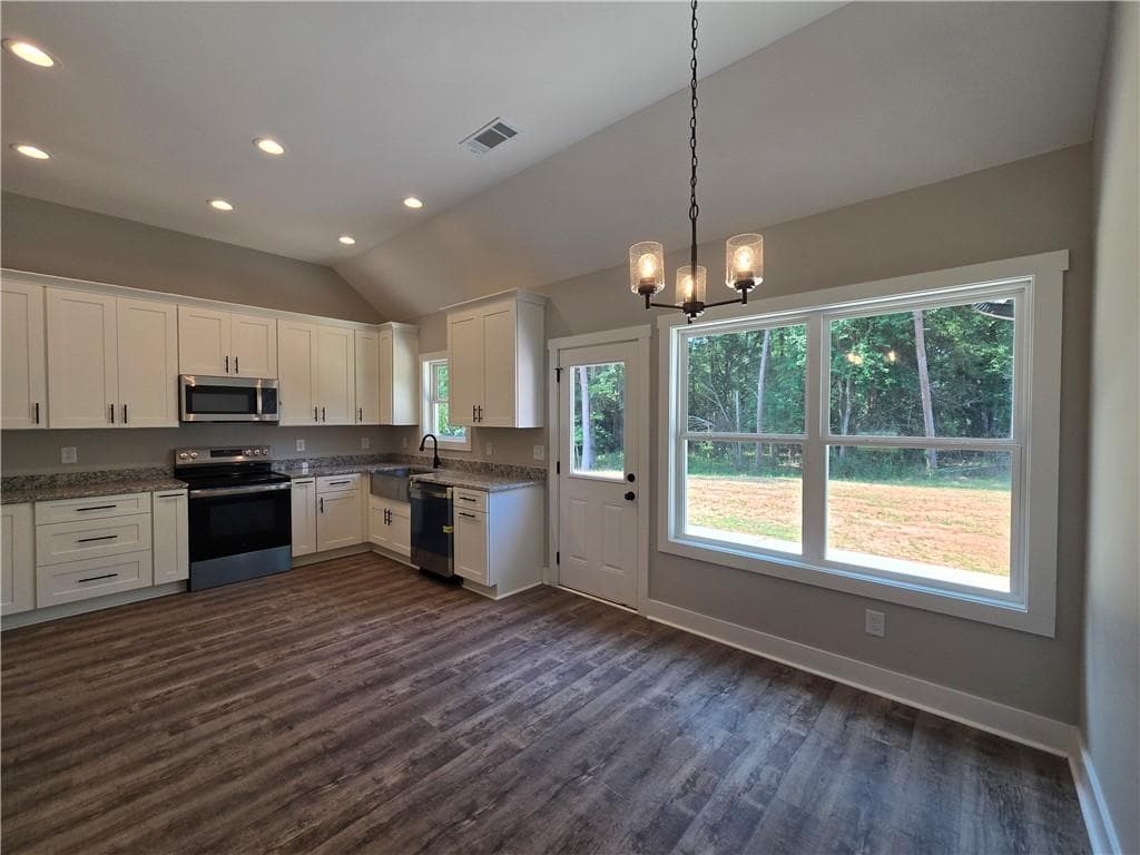 3 bedroom, 2 bathroom, 1,508 sq ft single family residence for sale at 656 Highland Avenue, Hartwell, GA 30643 — photo 8