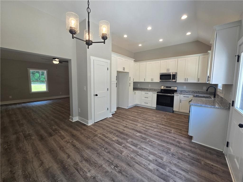 3 bedroom, 2 bathroom, 1,508 sq ft single family residence for sale at 656 Highland Avenue, Hartwell, GA 30643 — photo 9