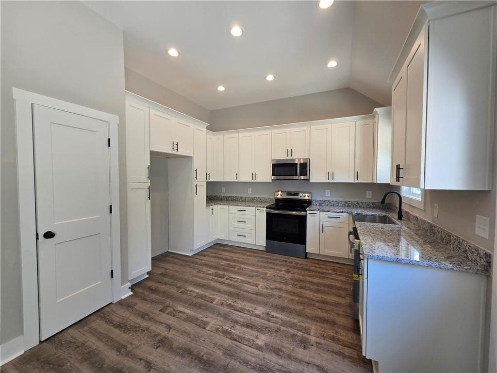 3 bedroom, 2 bathroom, 1,508 sq ft single family residence for sale at 656 Highland Avenue, Hartwell, GA 30643 — photo 10