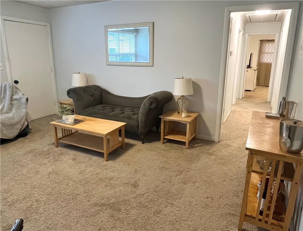3 bedroom, 1 bathroom, 1,088 sq ft single family residence for rent at 2560 Walton Way, Marietta, GA 30060 for $2,000 a month — photo 6