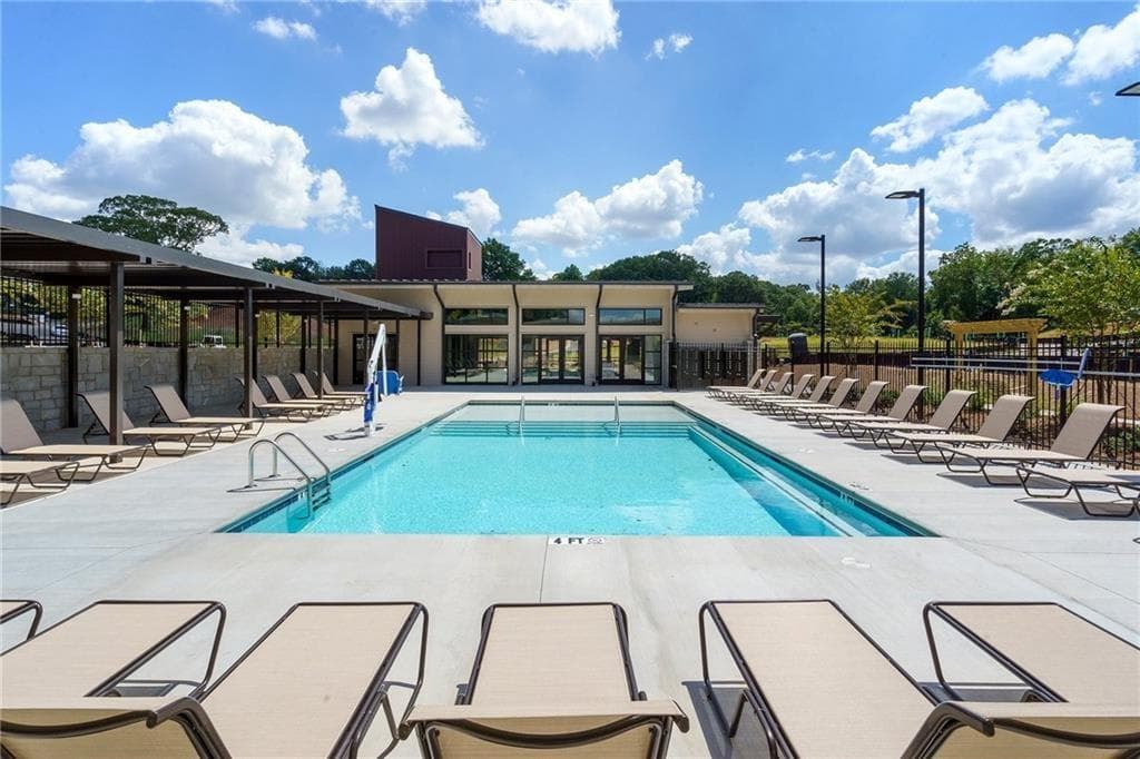 3 bedroom, 3 bathroom, 1,429 sq ft townhouse for sale at 1354 Breezy Street SE 250, Atlanta, GA 30315 — photo 5