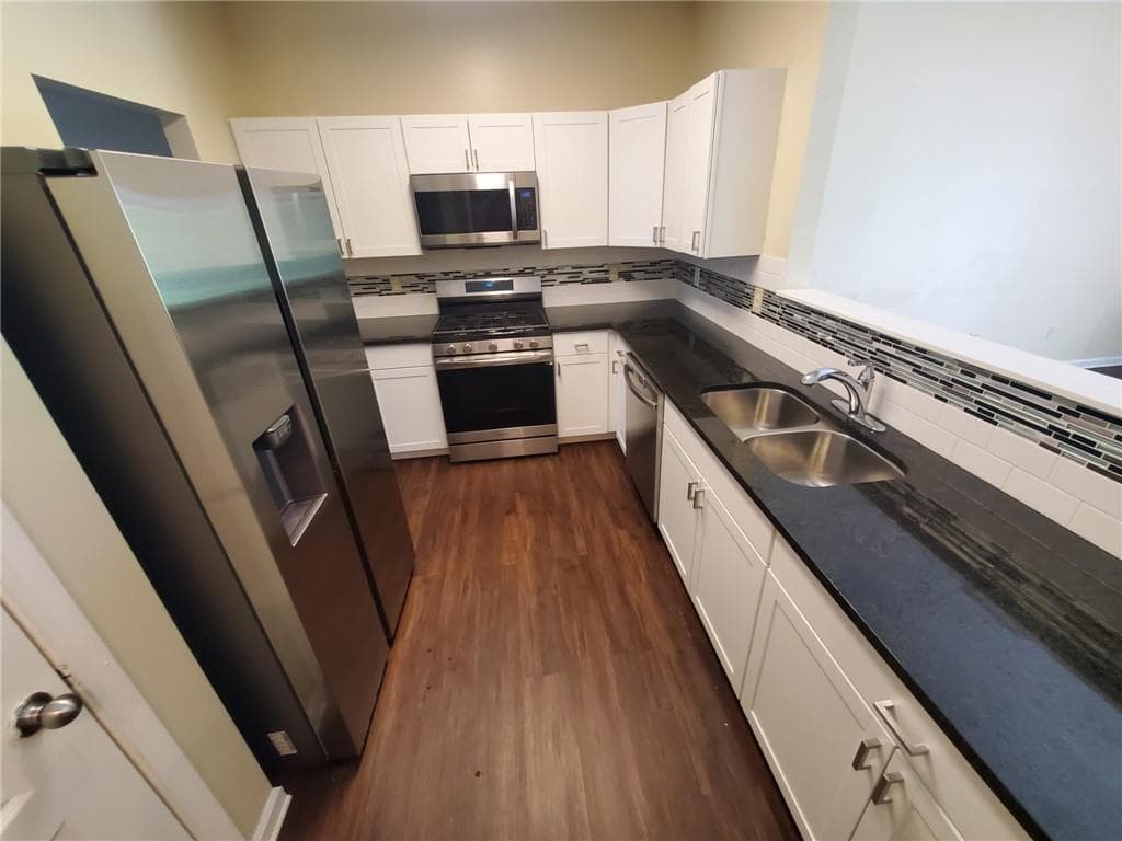 3 bedroom, 3 bathroom, 1,344 sq ft townhouse for sale at 1749 Broad River Road, Atlanta, GA 30349 — photo 5