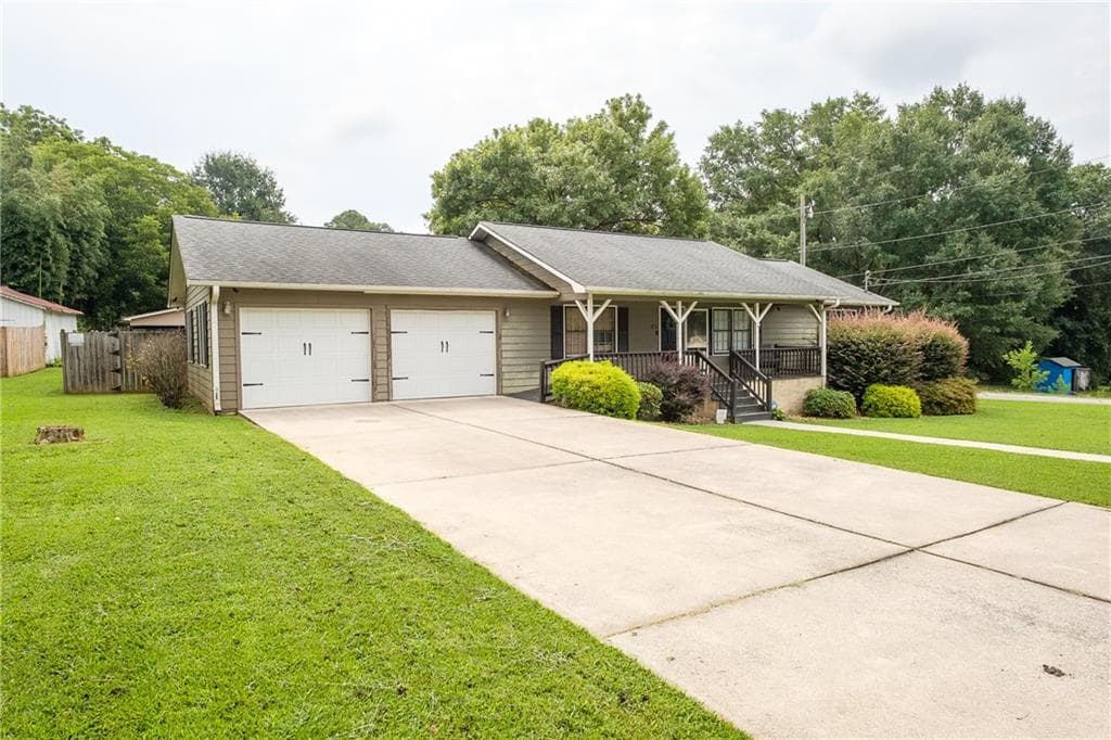 3 bedroom, 2 bathroom, 1,400 sq ft single family residence under contract at 105 Morgan Street, Rockmart, GA 30153
