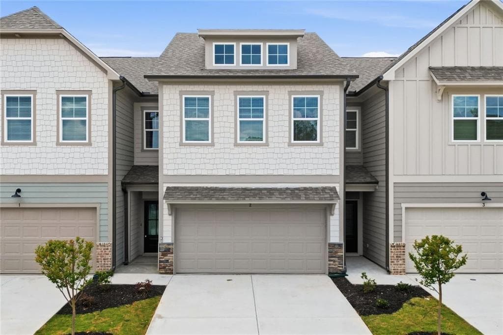 3 bedroom, 3 bathroom, 1,713 sq ft townhouse under contract at 411 Summit View 4, Jasper, GA 30143