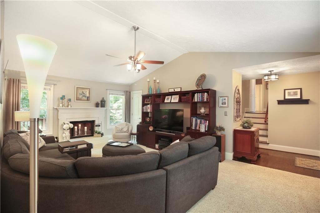 3 bedroom, 2 bathroom, 1,808 sq ft single family residence under contract at 435 Tyson Circle, Roswell, GA 30076 — photo 5
