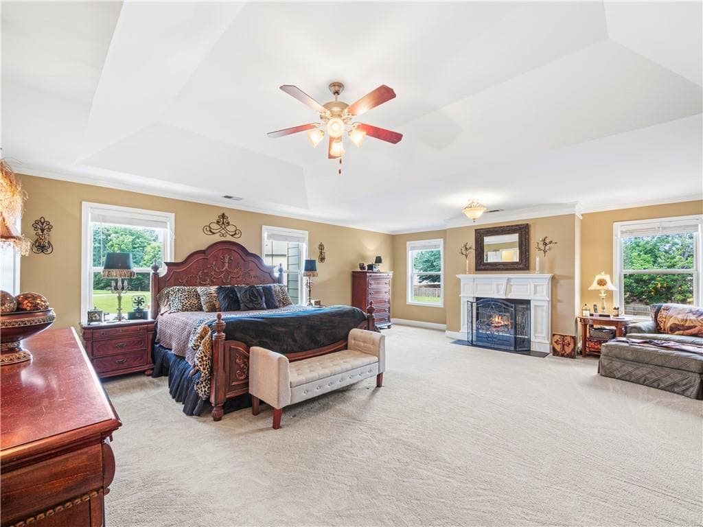 4 bedroom, 3 bathroom, 3,550 sq ft single family residence for sale at 5727 Pleasant Woods Drive, Flowery Branch, GA 30542 — photo 9
