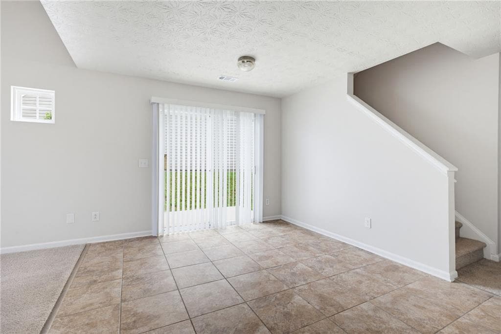 3 bedroom, 2 bathroom, 1,399 sq ft single family residence under contract at 247 Silver Ridge Drive, Dallas, GA 30157 — photo 9