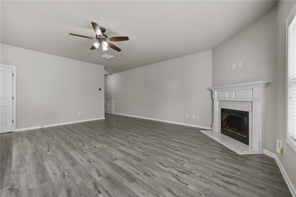 3 bedroom, 3 bathroom, 1,988 sq ft townhouse for sale at 244 Cross Street, Lawrenceville, GA 30046 — photo 3