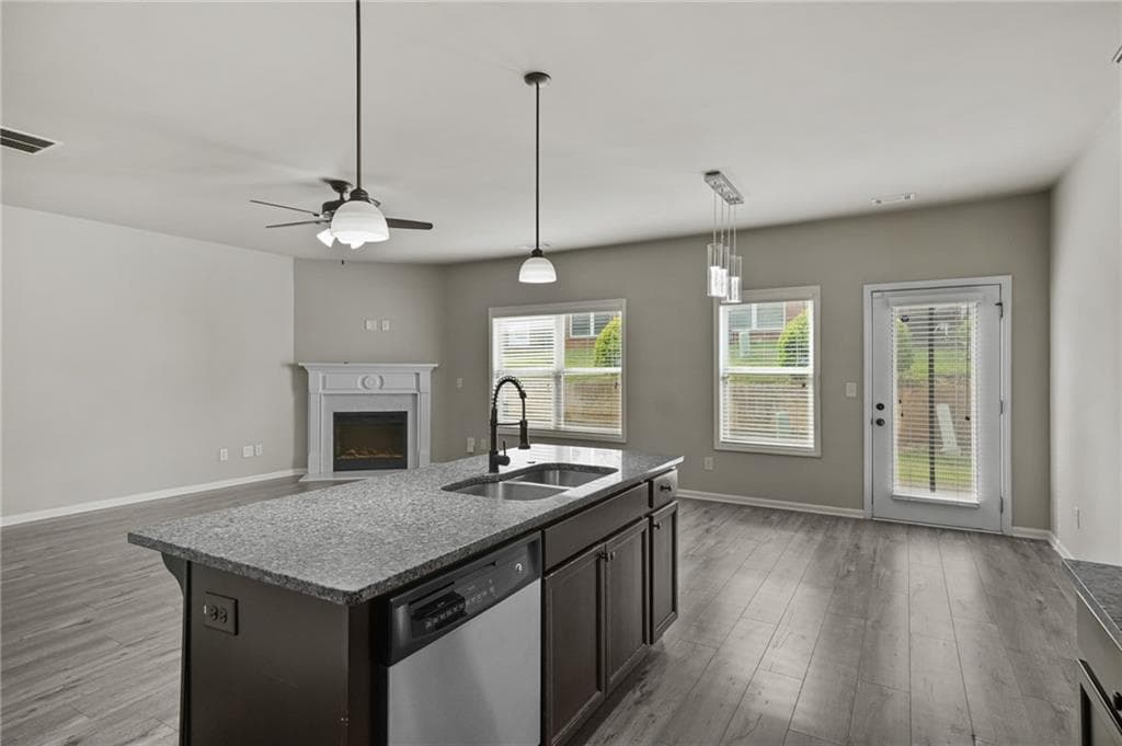 3 bedroom, 3 bathroom, 1,988 sq ft townhouse for sale at 244 Cross Street, Lawrenceville, GA 30046 — photo 5