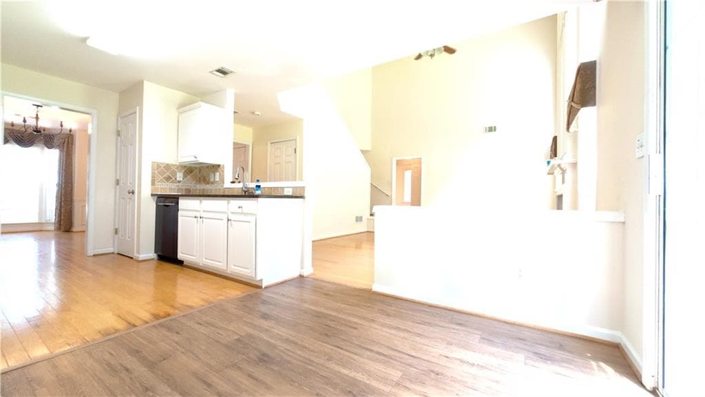 3 bedroom, 3 bathroom, 1,952 sq ft single family residence for rent at 135 Friars Head Drive, Suwanee, GA 30024 for $2,600 a month — photo 6