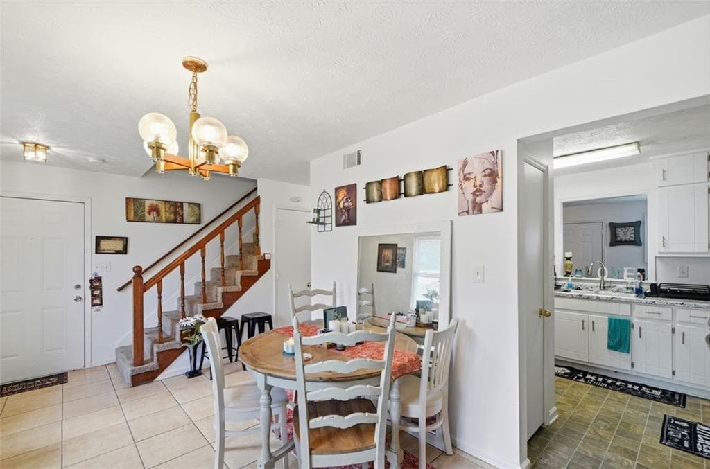 duplex under contract at 5842 N Castlegate Drive, Atlanta, GA 30349 — photo 3