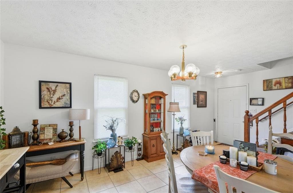 duplex under contract at 5842 N Castlegate Drive, Atlanta, GA 30349 — photo 4