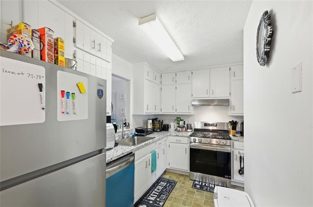 duplex under contract at 5842 N Castlegate Drive, Atlanta, GA 30349 — photo 6