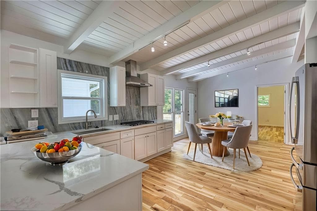 4 bedroom, 3 bathroom, 2,611 sq ft single family residence for sale at 2143 Melante Drive, Atlanta, GA 30324 — photo 7