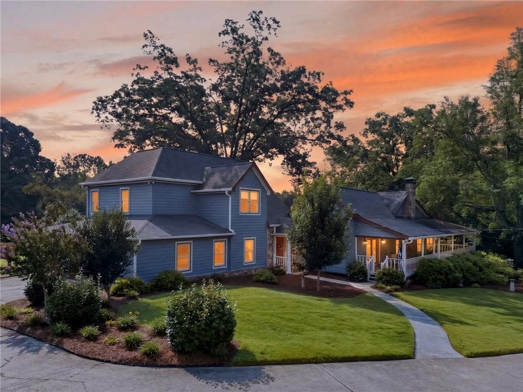6 bedroom, 4 bathroom, 4,383 sq ft single family residence for sale at 1111 Bakers Bridge Road, Douglasville, GA 30134 — photo 2