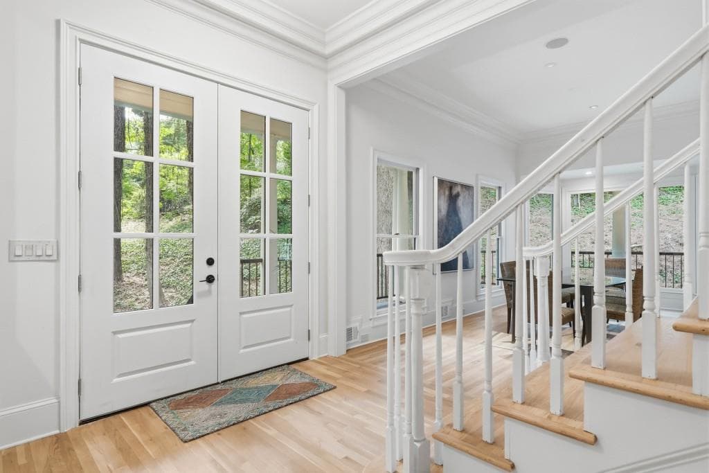 6 bedroom, 6 bathroom, 6,703 sq ft single family residence for sale at 400 Old Ivy Road, Atlanta, GA 30342 — photo 4