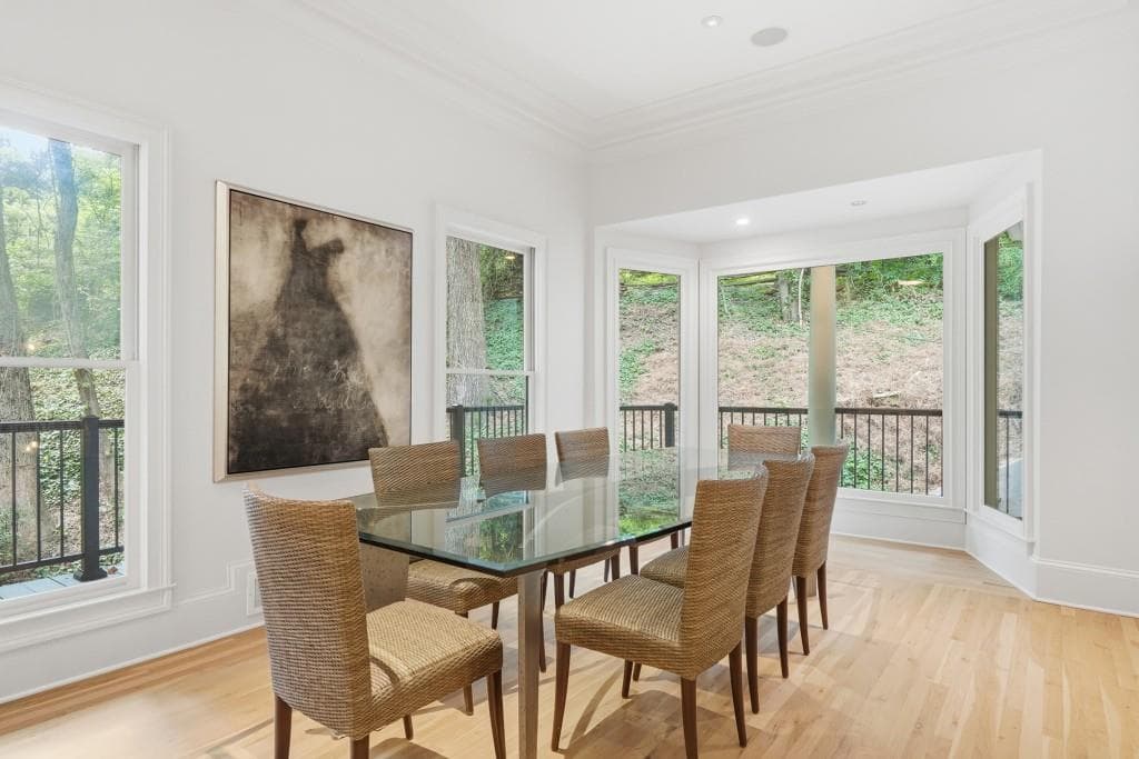 6 bedroom, 6 bathroom, 6,703 sq ft single family residence for sale at 400 Old Ivy Road, Atlanta, GA 30342 — photo 5