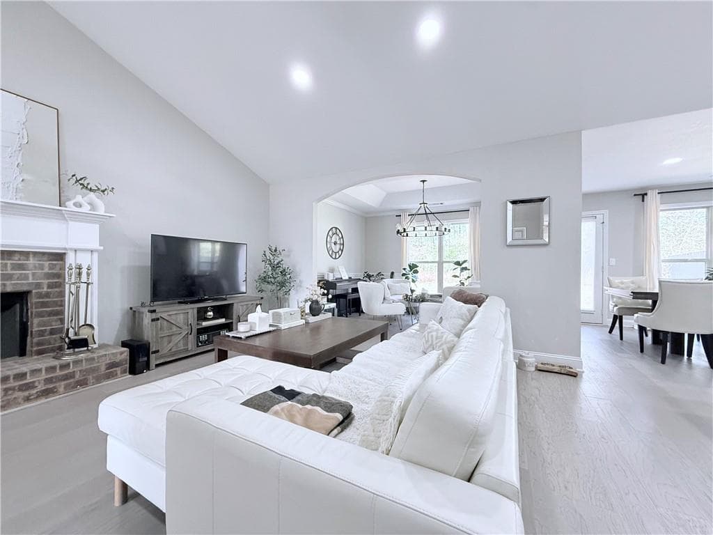 5 bedroom, 3 bathroom, 2,360 sq ft single family residence under contract at 138 Livingston Court, Winder, GA 30680 — photo 6