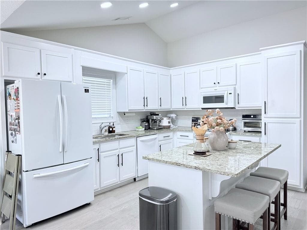 5 bedroom, 3 bathroom, 2,360 sq ft single family residence under contract at 138 Livingston Court, Winder, GA 30680 — photo 8