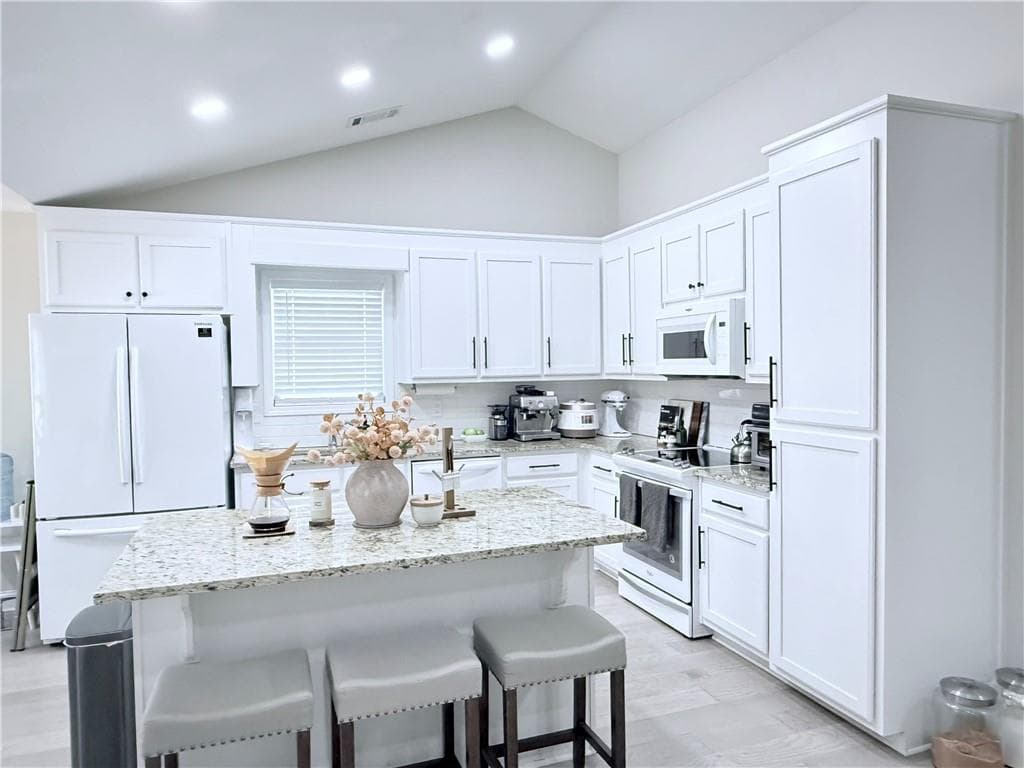 5 bedroom, 3 bathroom, 2,360 sq ft single family residence under contract at 138 Livingston Court, Winder, GA 30680 — photo 9