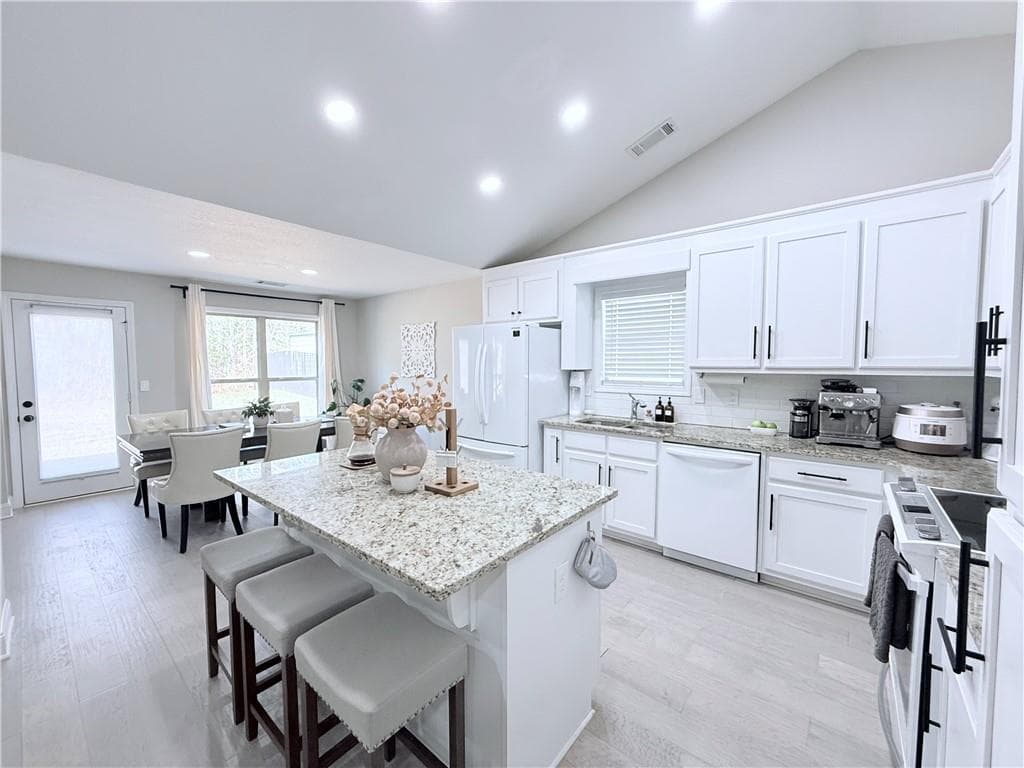 5 bedroom, 3 bathroom, 2,360 sq ft single family residence under contract at 138 Livingston Court, Winder, GA 30680 — photo 10
