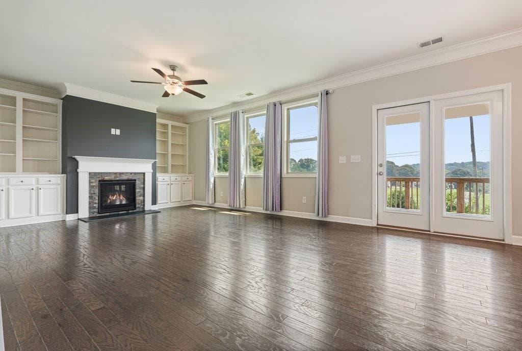 5 bedroom, 4 bathroom, 3,022 sq ft single family residence under contract at 522 Rosemont Avenue, Canton, GA 30115 — photo 2