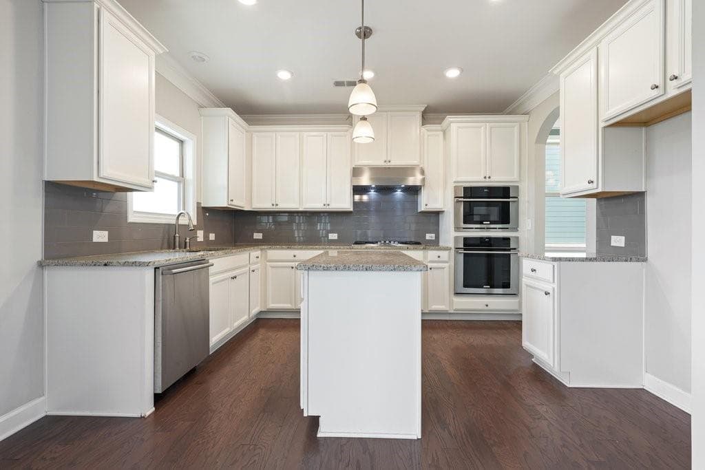 5 bedroom, 4 bathroom, 3,022 sq ft single family residence under contract at 522 Rosemont Avenue, Canton, GA 30115 — photo 5