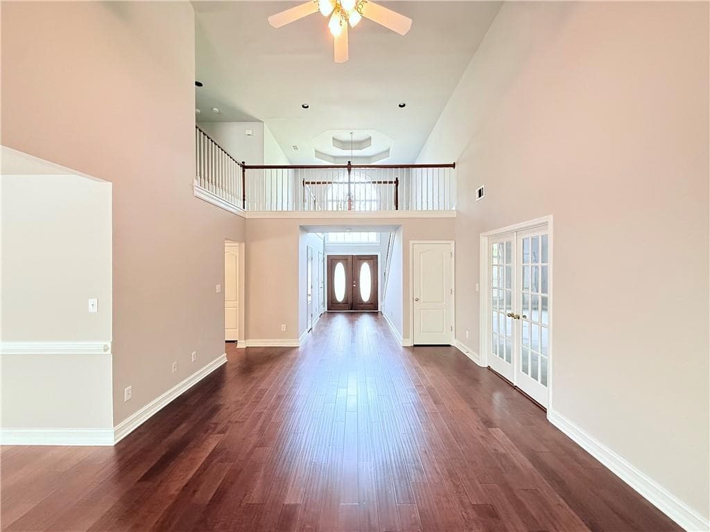 3 bedroom, 3 bathroom, 2,804 sq ft single family residence under contract at 561 Sweetfern Lane, Sugar Hill, GA 30518 — photo 2
