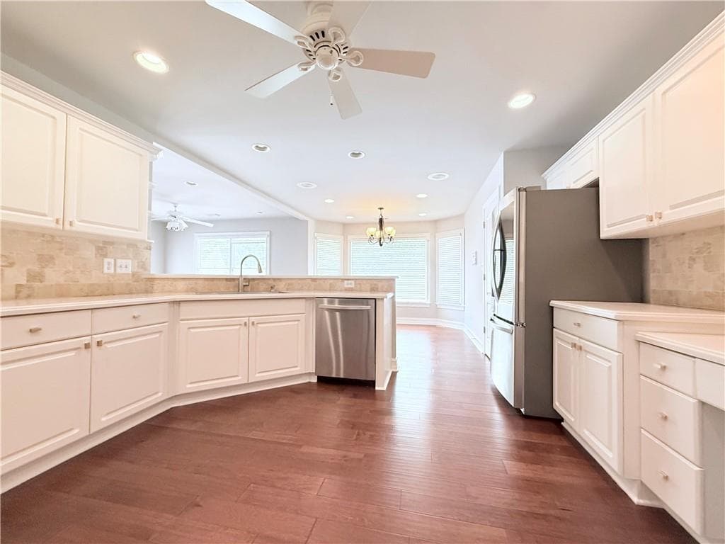 3 bedroom, 3 bathroom, 2,804 sq ft single family residence under contract at 561 Sweetfern Lane, Sugar Hill, GA 30518 — photo 5