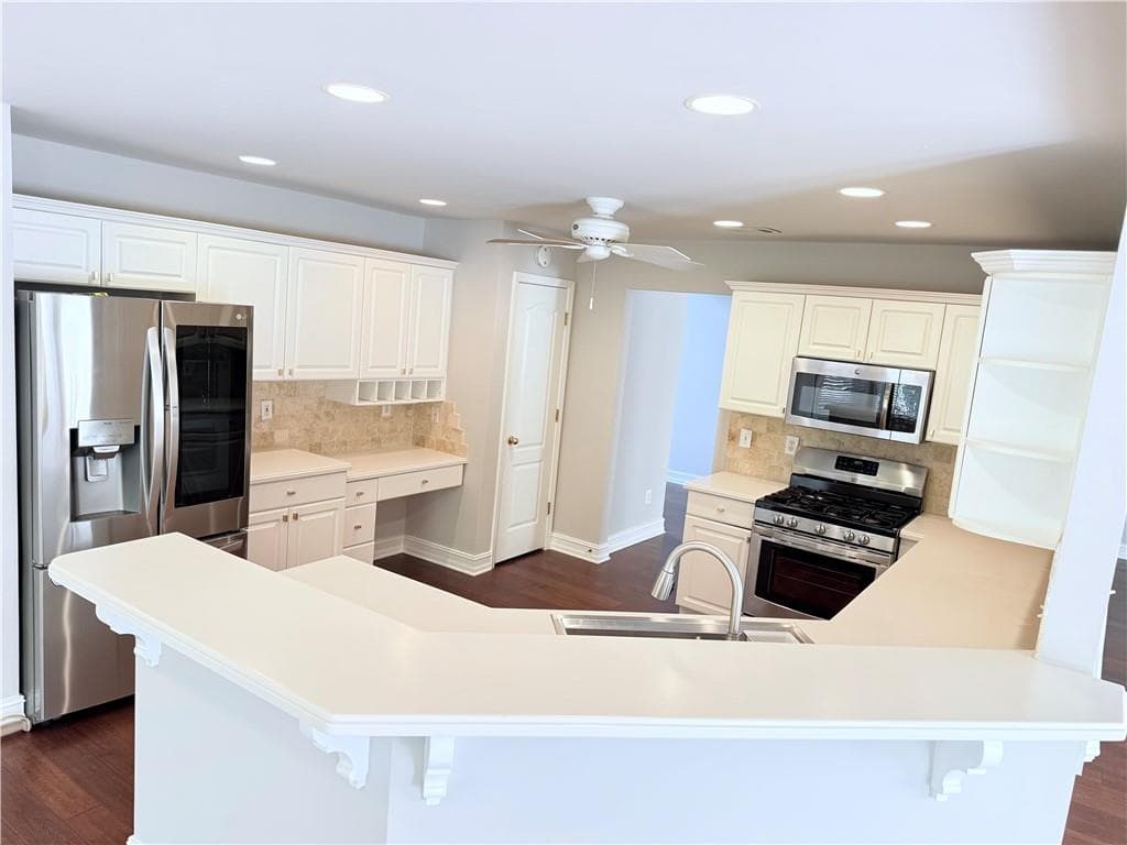3 bedroom, 3 bathroom, 2,804 sq ft single family residence under contract at 561 Sweetfern Lane, Sugar Hill, GA 30518 — photo 7
